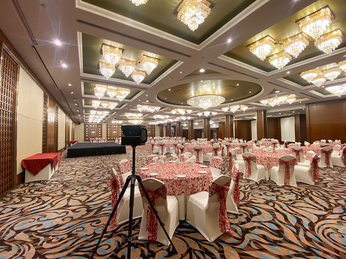 Scanning a large wedding ballroom.