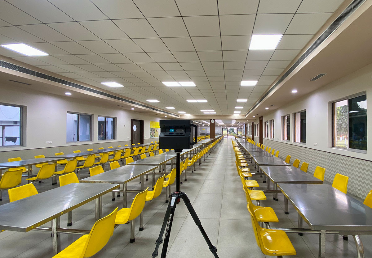 Large, clean employee cafeteria highlighting staff-friendly welfare infrastructure.